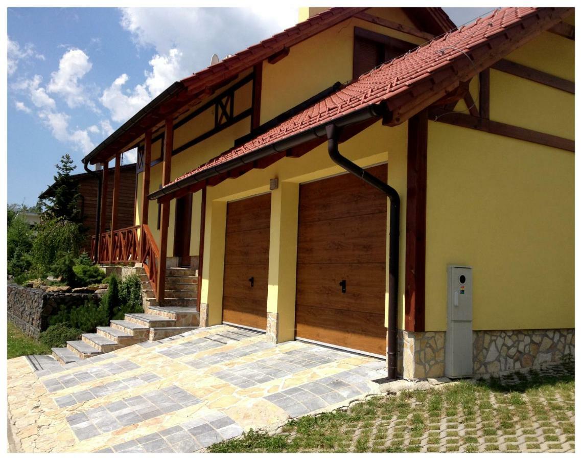 Vila Studienka Vysoke Tatry Bagian luar foto